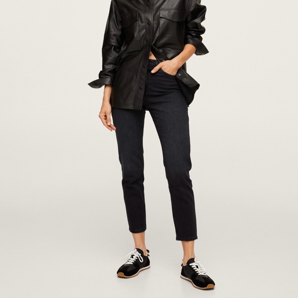 NWOT MANGO Mom Jeans, Size 6, Color Black